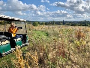 Fotograaf die foto's maakt in het natuurgebied