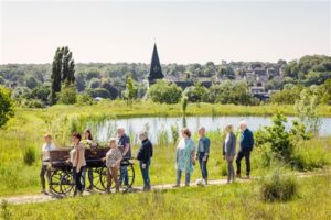 Eygelshof in beeld, wandeling met een overledene naar de laatste rustplek